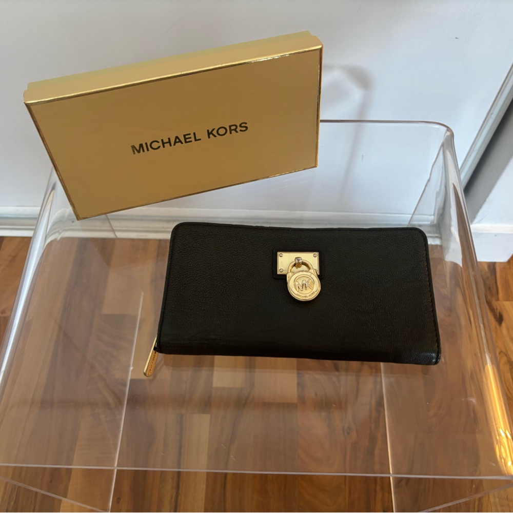 Michael Kors | Black Wallet with Gold Accents